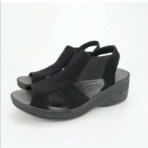 solite by easy street sandals